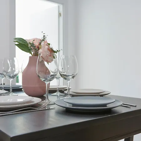 דירה Three Bedroom Two Bathroom Close To Beach ברצלונה
